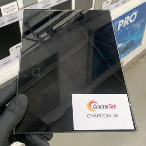 Автомобильная неметаллизированная пленка ControlTek CHARCOAL 05 Угольная 1,524x30 2 mil